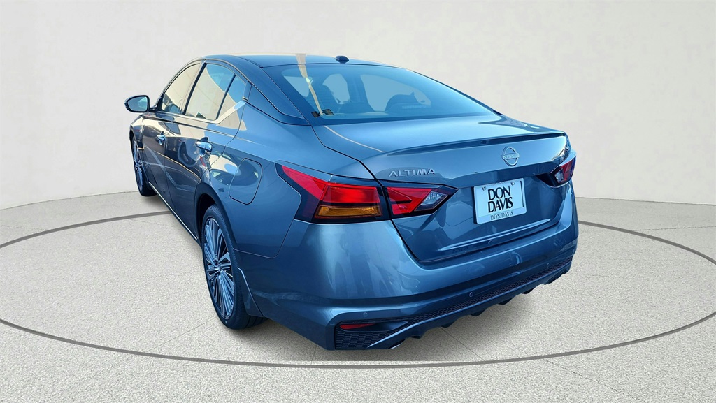 2025 Nissan Altima