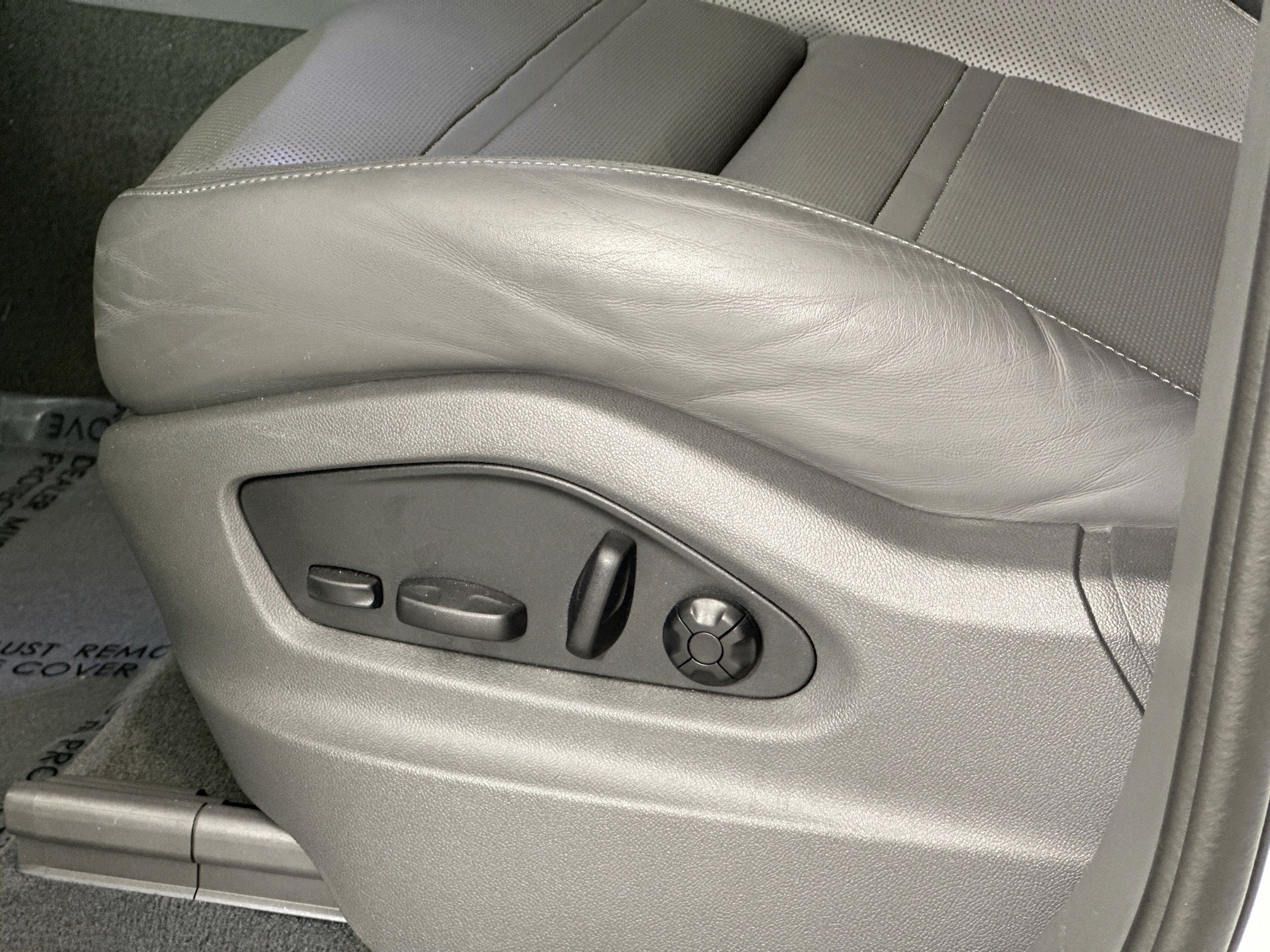 used 2023 Porsche Cayenne car, priced at $68,998