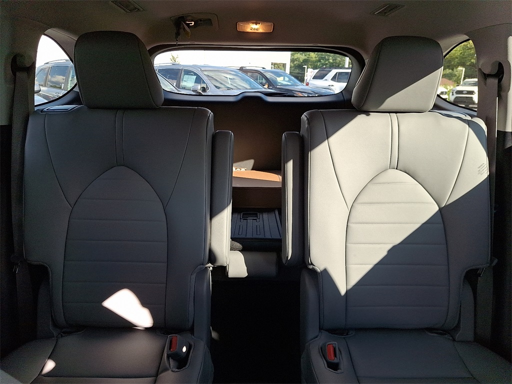 2025 Toyota Highlander XLE XSE Platinum Limited photo 13