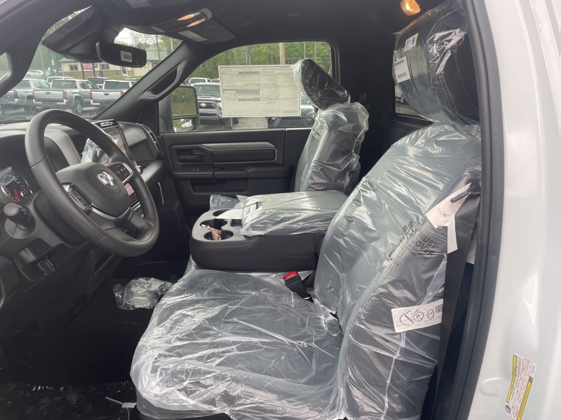 2025 Ram 3500 Tradesman photo 18