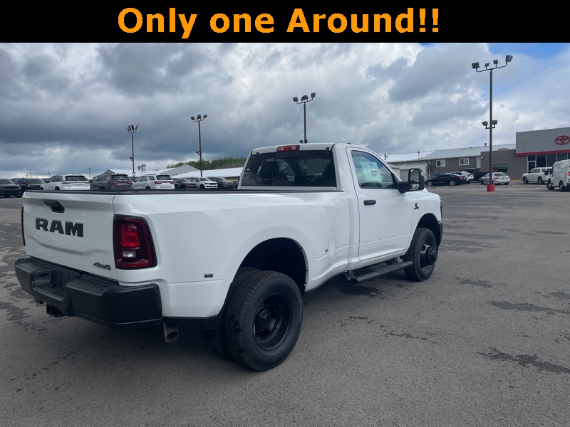 2025 Ram 3500 Tradesman photo 2