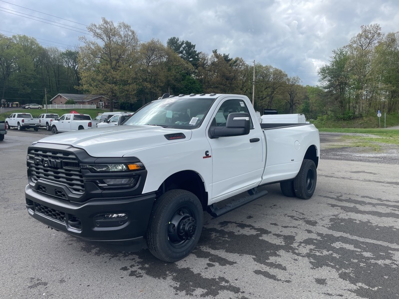 2025 Ram 3500 Tradesman photo 6