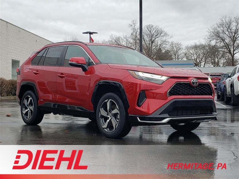 2025 Toyota RAV4 SE's photo