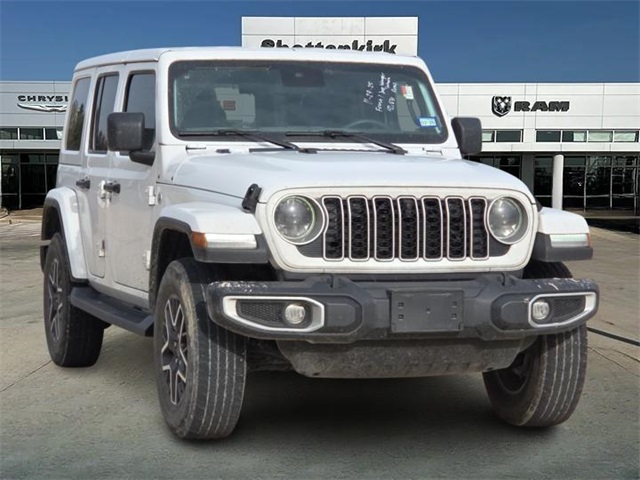 2024 Jeep Wrangler 4-Door Sahara's photo