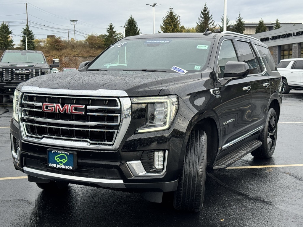 2023 Gmc Yukon SLT photo 3