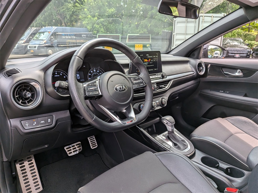2021 Kia Forte GT-Line photo 12