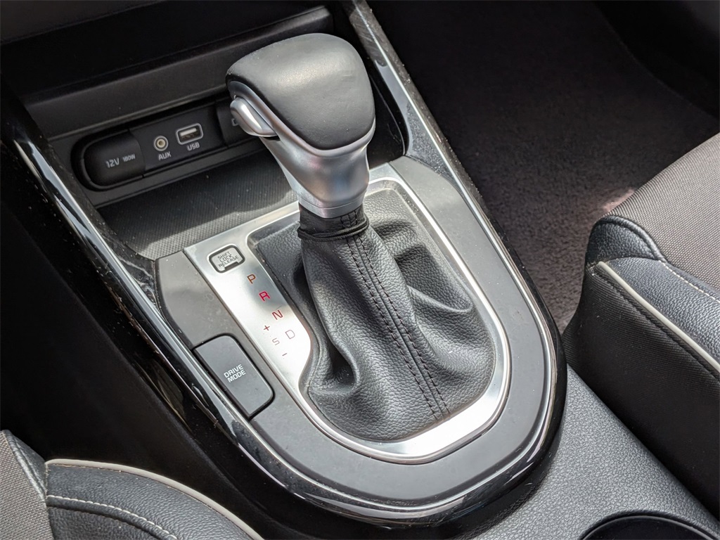 2021 Kia Forte GT-Line photo 16