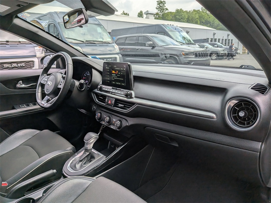 2021 Kia Forte GT-Line photo 25