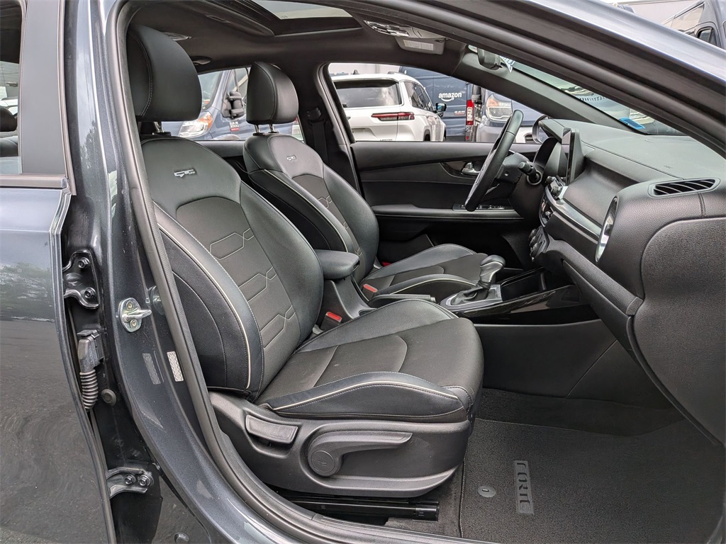2021 Kia Forte GT-Line photo 26