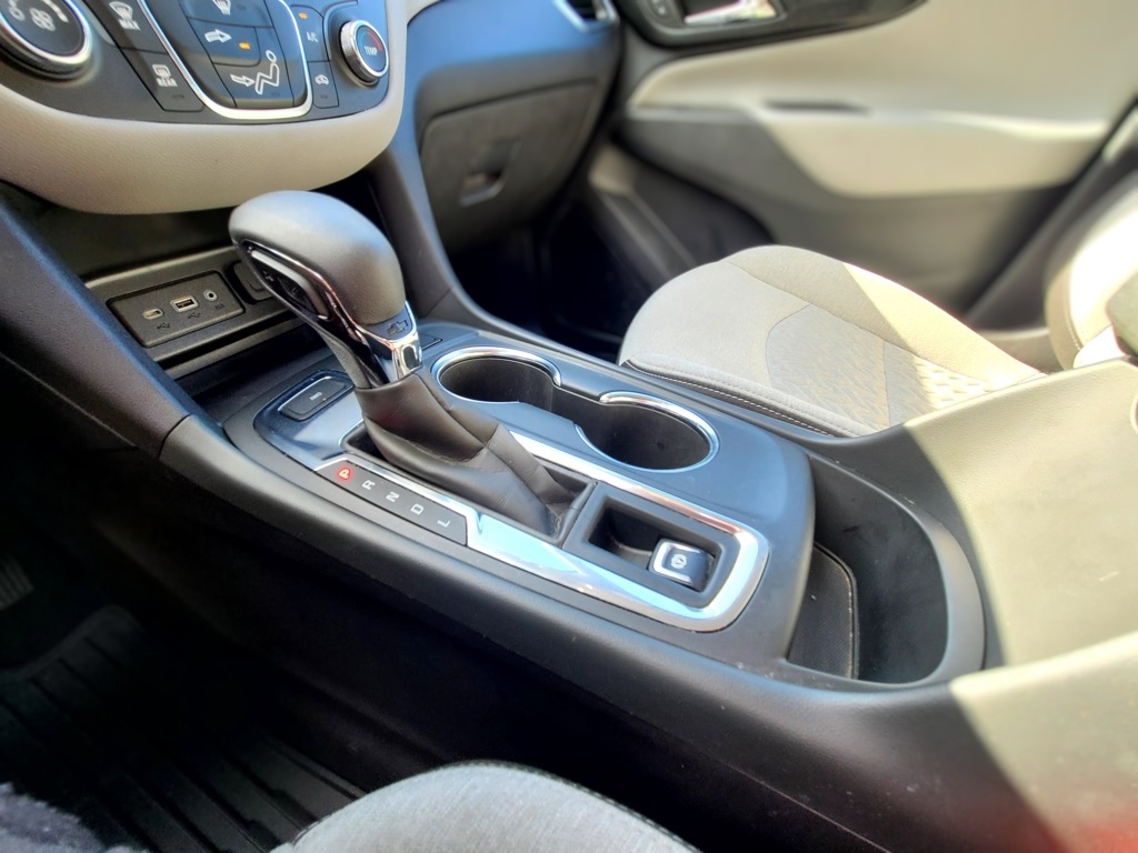 2022 Summit White Chevrolet Equinox LT AWD SUV