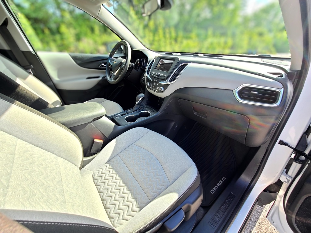 2022 Summit White Chevrolet Equinox LT AWD SUV