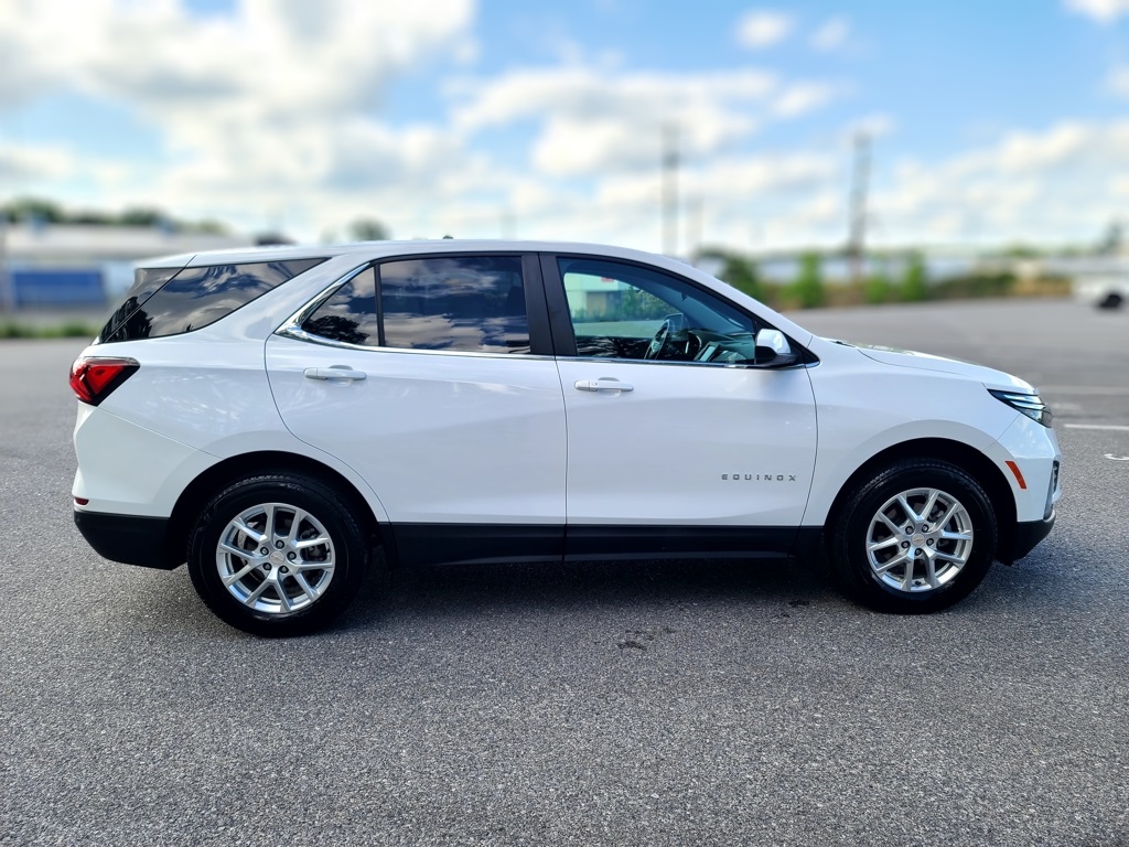 2022 Summit White Chevrolet Equinox LT AWD SUV
