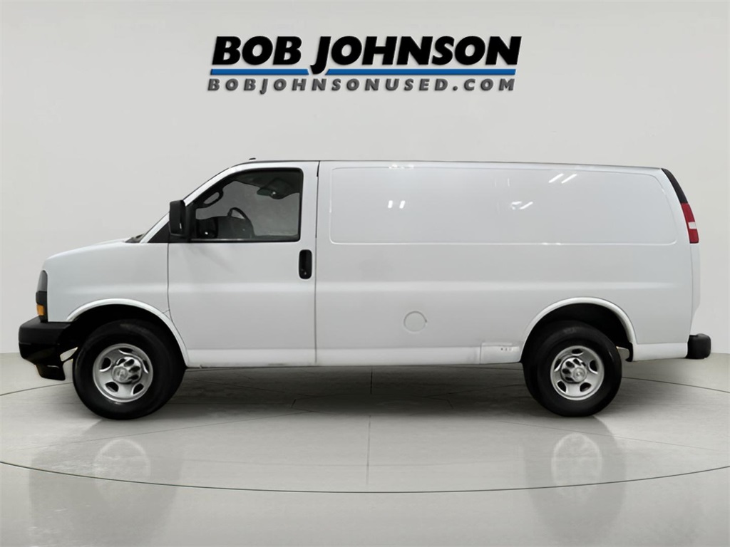 2018 Chevrolet Express 2500 Work Van Cargo photo 2