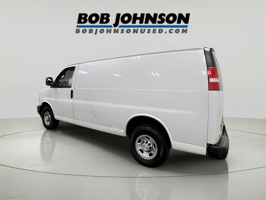 2018 Chevrolet Express 2500 Work Van Cargo photo 3
