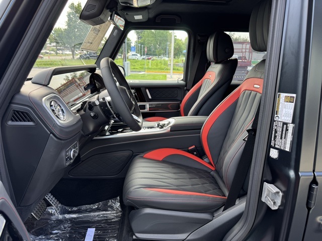 2025 Mercedes Benz G AMG 63 photo 12