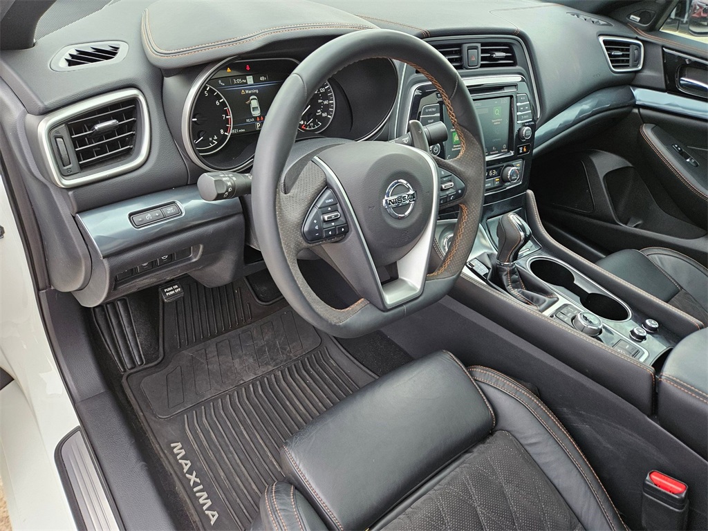 2023 Nissan Maxima SR photo 16