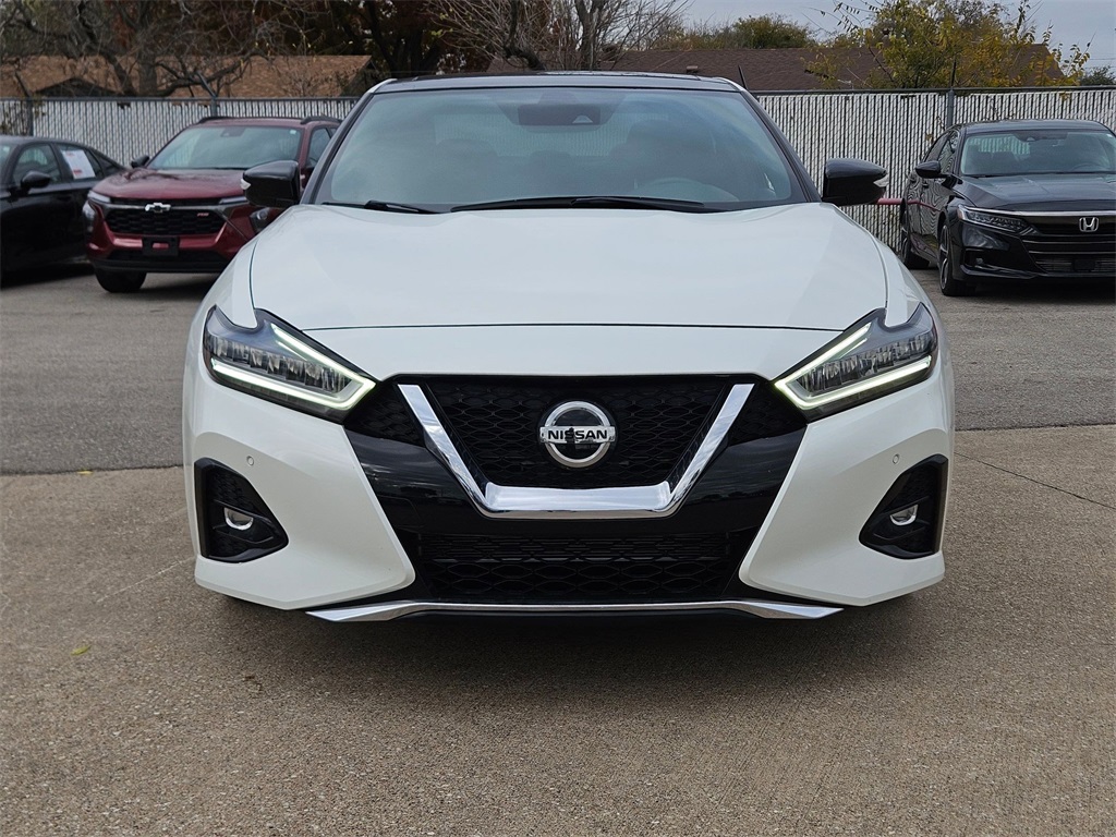 2023 Nissan Maxima SR photo 2