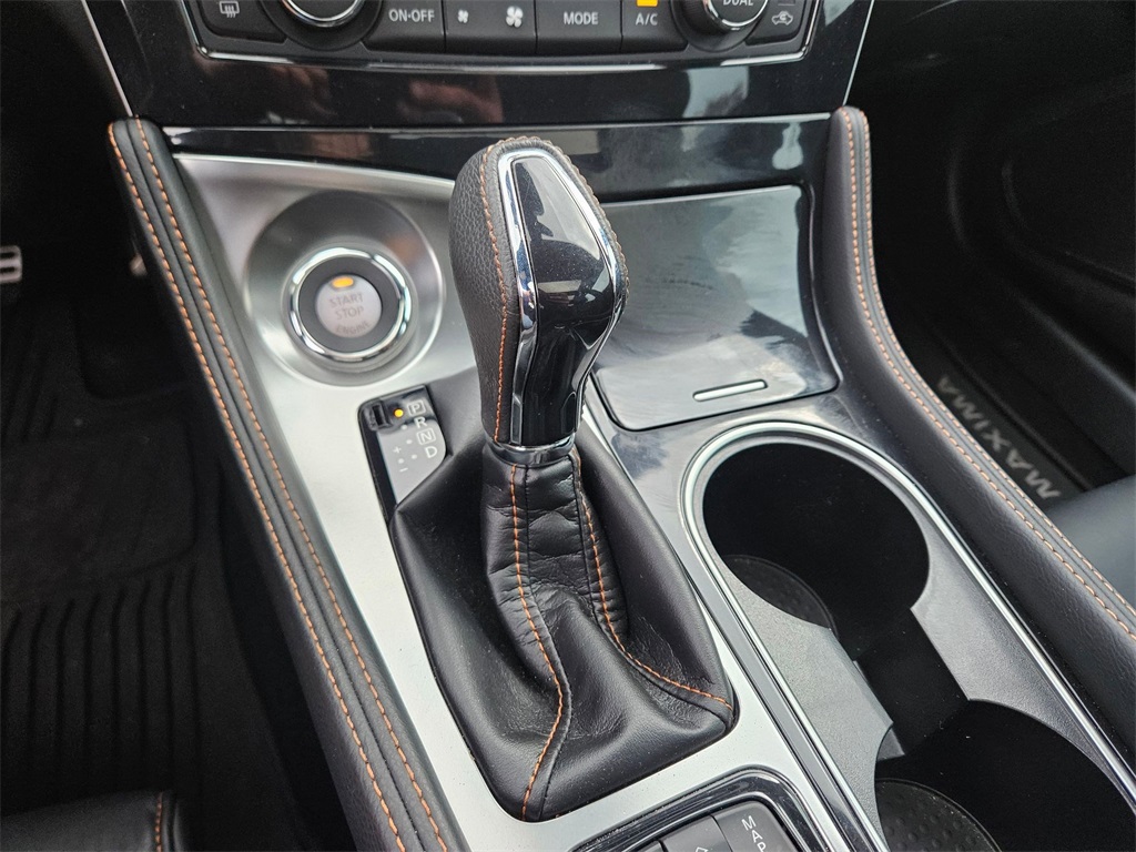 2023 Nissan Maxima SR photo 19