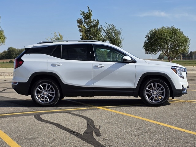 2024 GMC Terrain AWD SLT