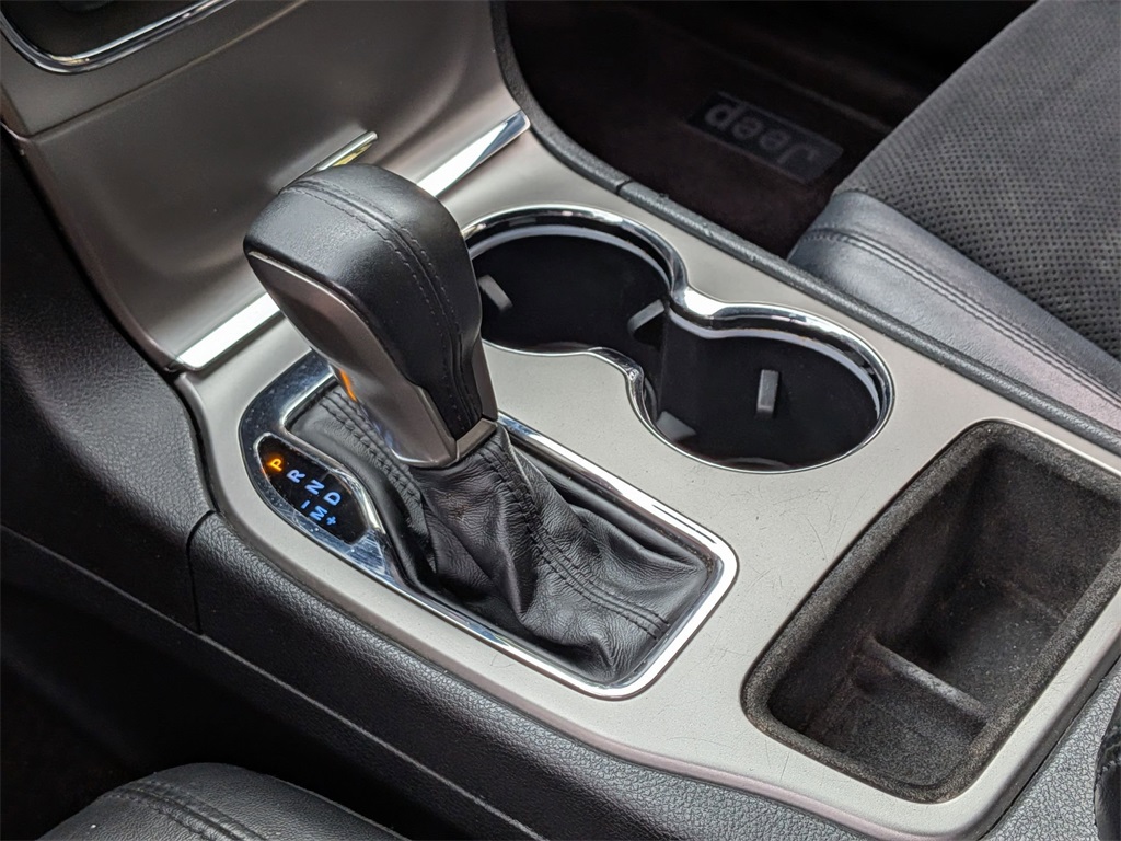 2017 Jeep Grand Cherokee Altitude photo 12