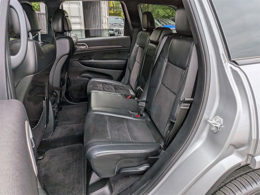 2017 Jeep Grand Cherokee Altitude photo 17
