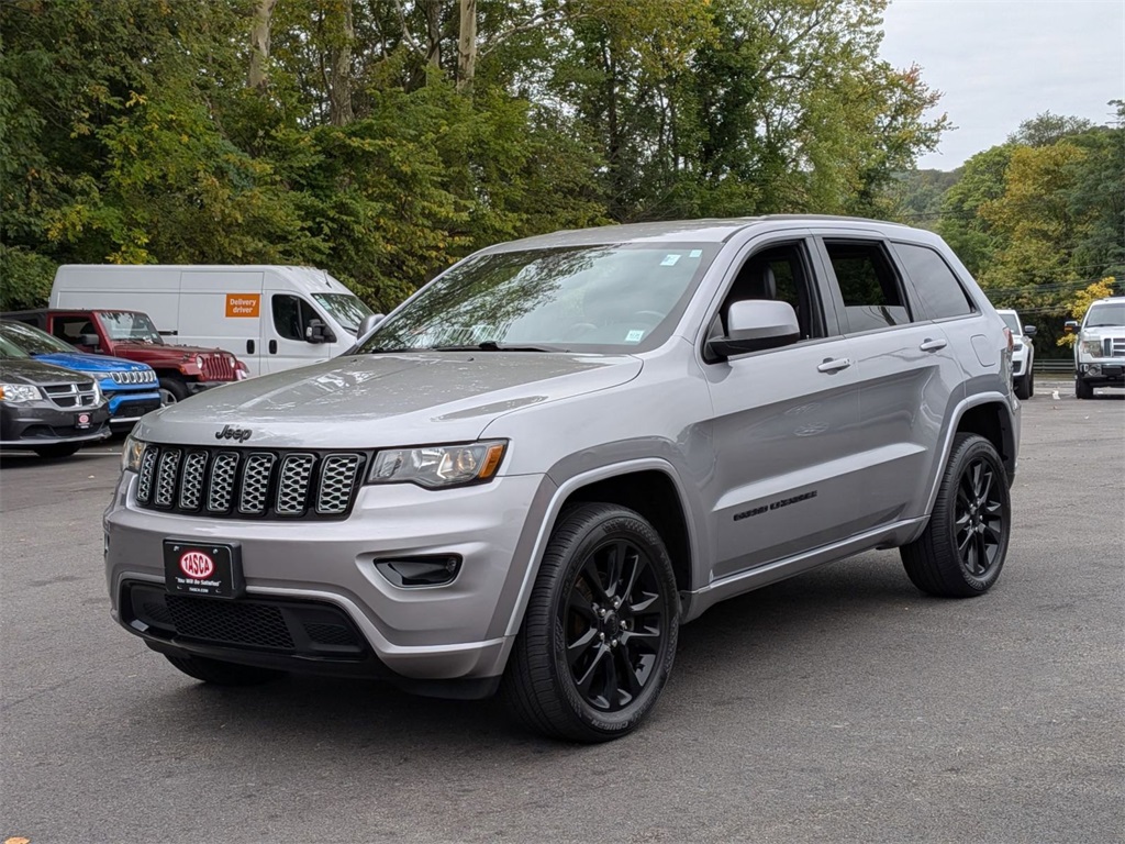 2017 Jeep Grand Cherokee Altitude photo 5