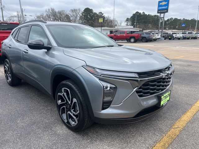 2025 Chevrolet Trax RS's photo