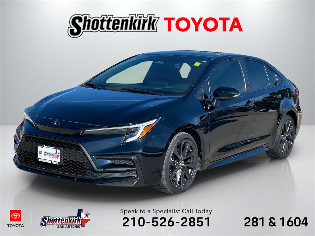 2023 Toyota Corolla SE's photo