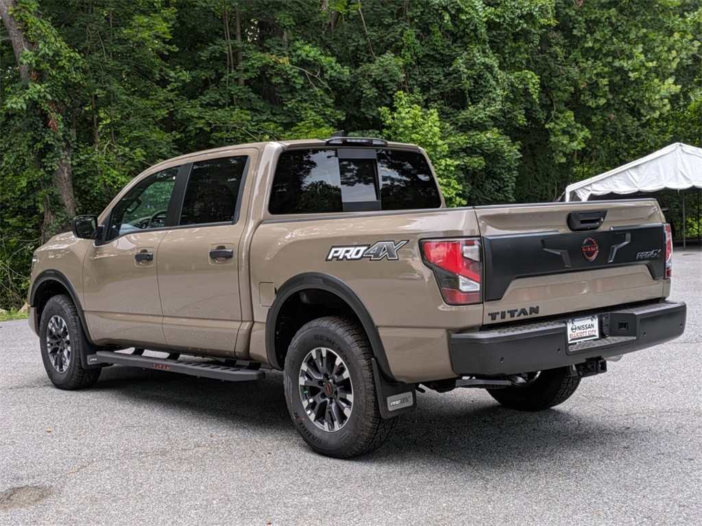 2023 Nissan Titan