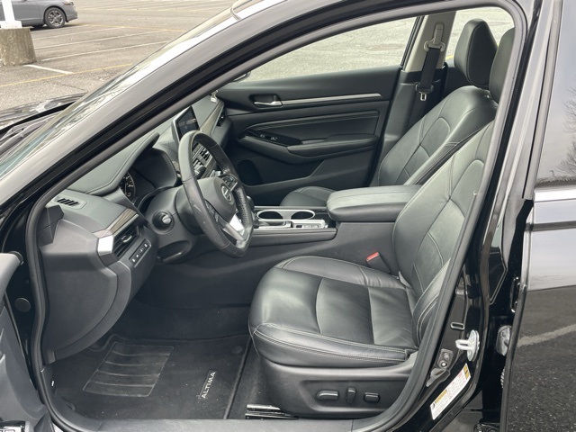 used 2022 Nissan Altima car, priced at $18,999
