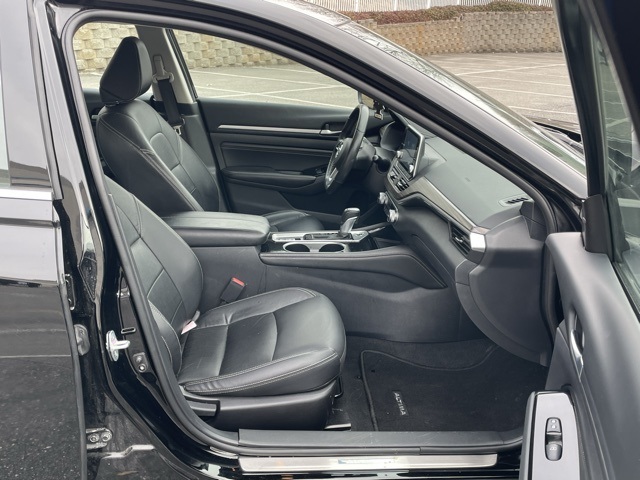used 2022 Nissan Altima car, priced at $18,999