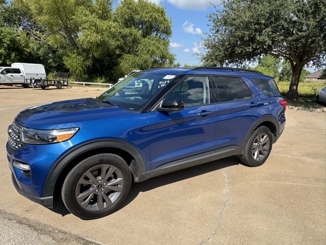 2022 Ford Explorer XLT photo 2