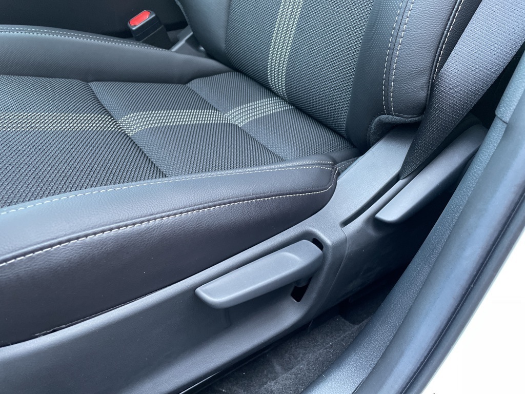 2025 Mazda CX-50 2.5 Select photo 14