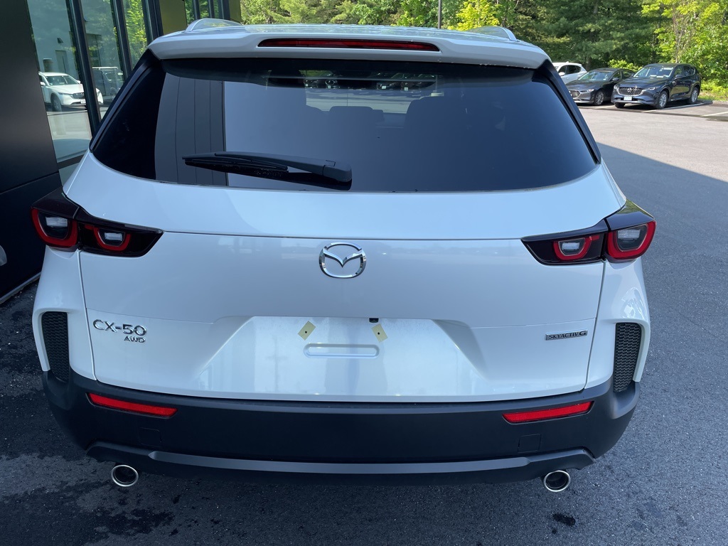 2025 Mazda CX-50 2.5 Select photo 6