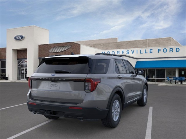 2025 Ford Explorer photo 3