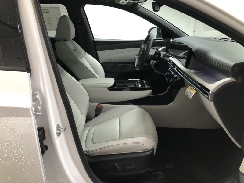 2026 Hyundai Tucson Limited photo 14