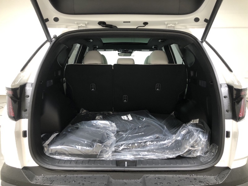 2026 Hyundai Tucson Limited photo 8