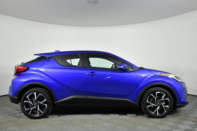 2022 Toyota C-HR XLE photo 14
