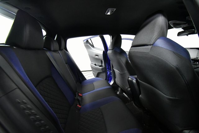 2022 Toyota C-HR XLE photo 20