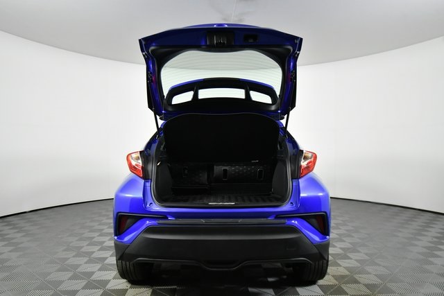 2022 Toyota C-HR XLE photo 22