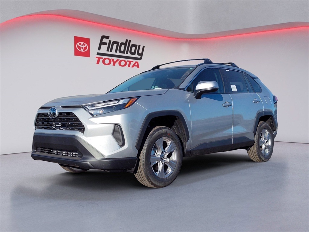 2025 Toyota RAV4 XLE's photo