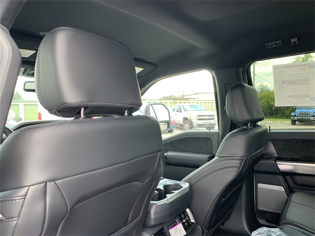 2025 Space White Metallic Ford F-150 Platinum 4X4 Truck