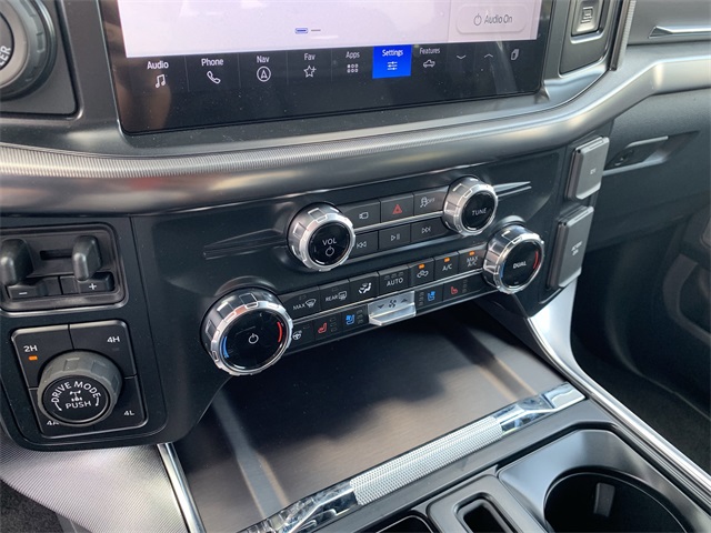 2025 Space White Metallic Ford F-150 Platinum 4X4 Truck