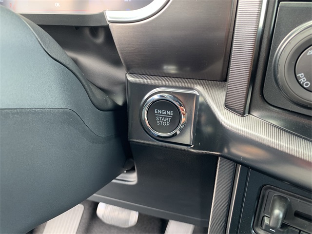 2025 Space White Metallic Ford F-150 Platinum 4X4 Truck