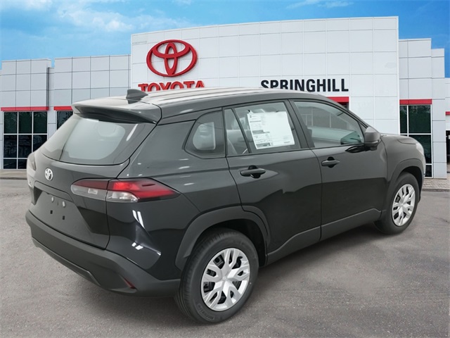 2026 Toyota Corolla Cross LE's photo