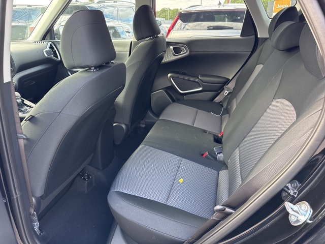 2025 Kia Soul LX photo 7