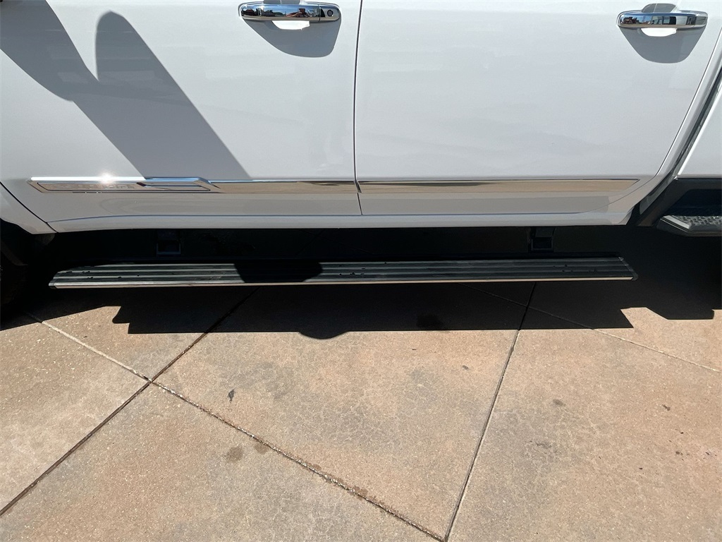 2025 Chevrolet Silverado 2500HD High Country photo 9