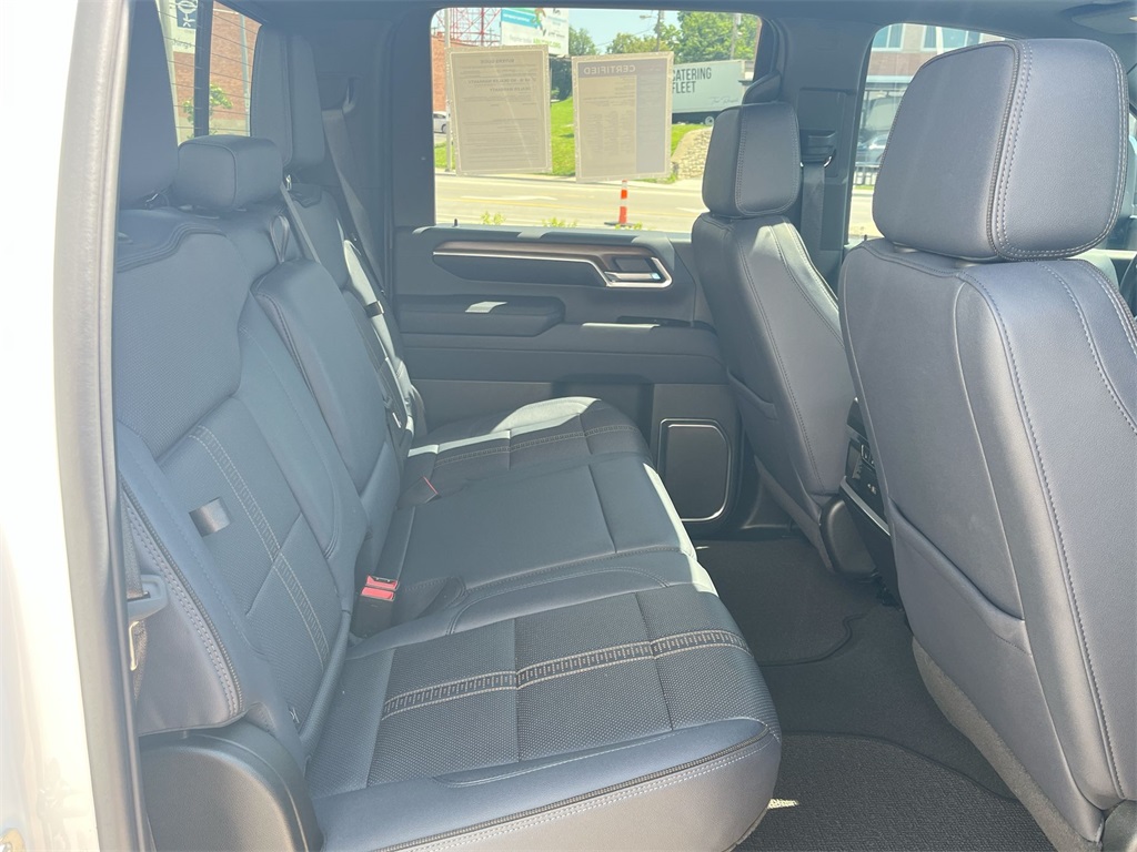 2025 Chevrolet Silverado 2500HD High Country photo 38