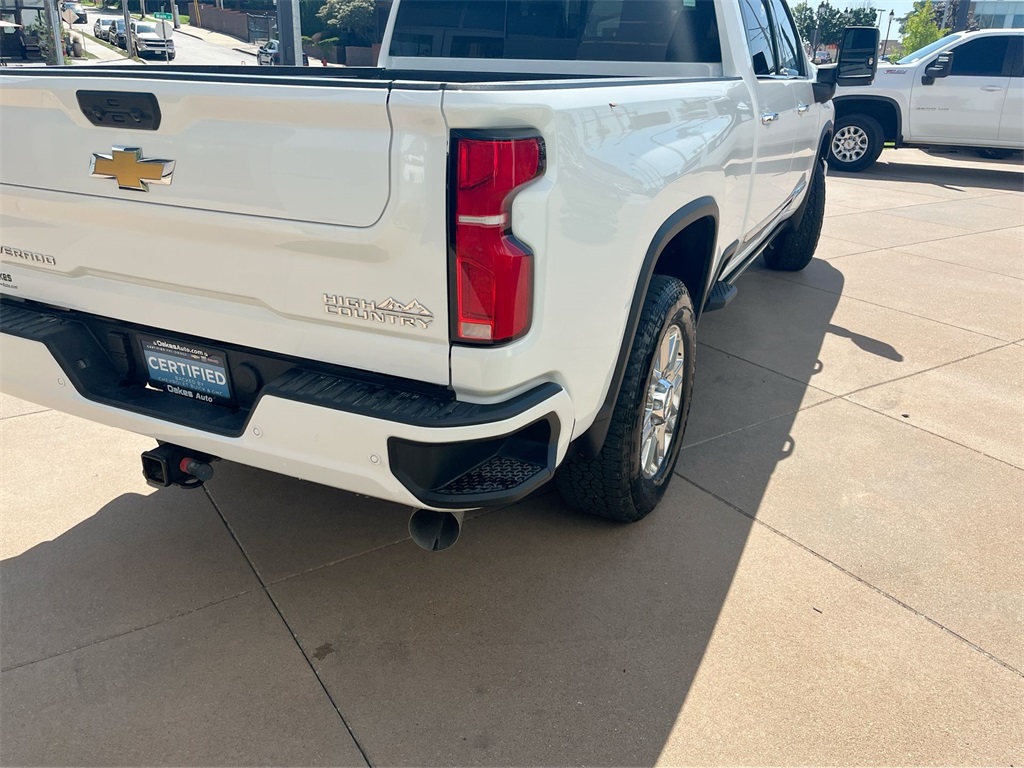 2025 Chevrolet Silverado 2500HD High Country photo 5