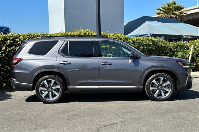 2025 Honda Pilot Elite photo 3